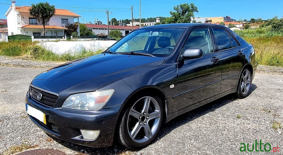 2003' Lexus Is-200 photo #2