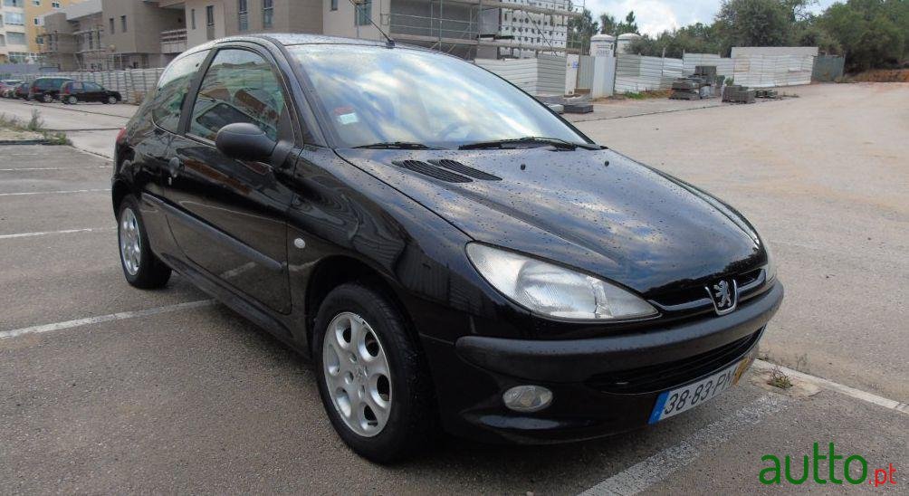 2000' Peugeot 206 1.1 Xt photo #2