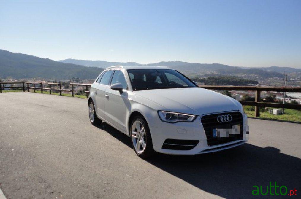 2013' Audi A3 Sportback 1.6 Tdi Sport photo #1