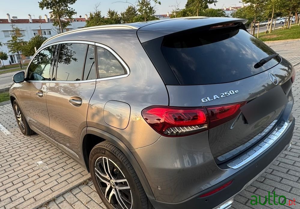 2021' Mercedes-Benz Classe Gla photo #5