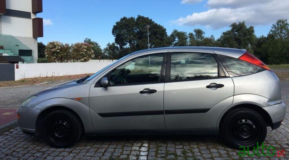 2001' Ford Focus photo #4