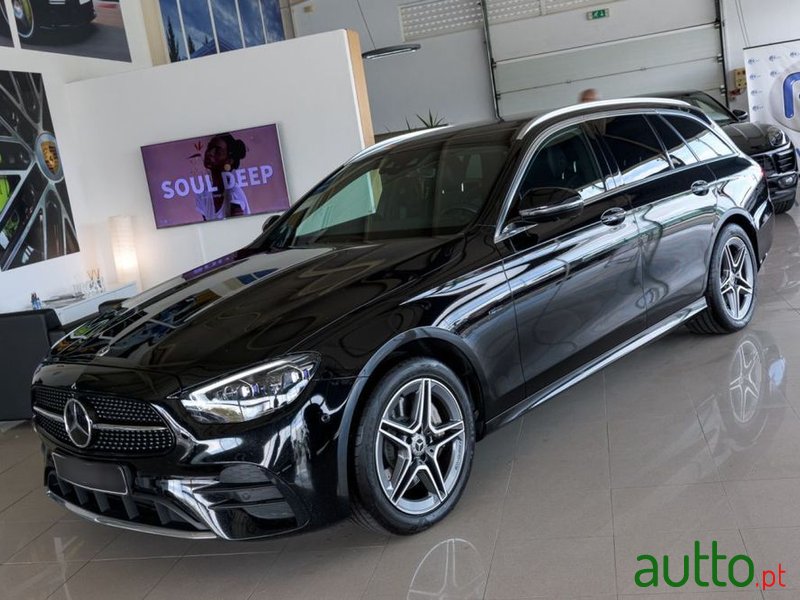 2021' Mercedes-Benz Classe E De Amg Line photo #2