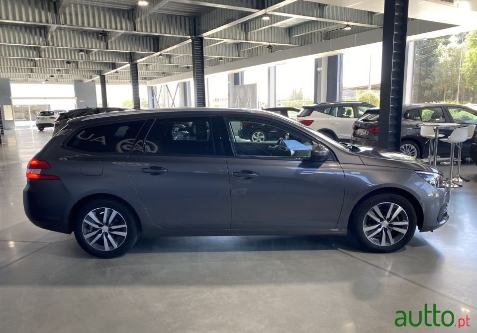2021' Peugeot 308 Sw photo #5