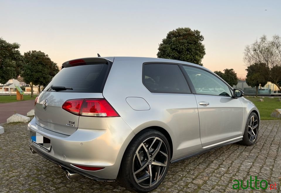 2015' Volkswagen Golf photo #6