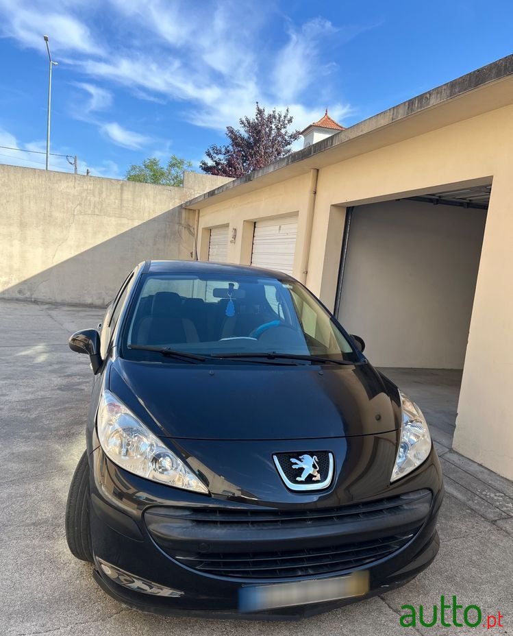 2006' Peugeot 207 1.4 16V Trendy photo #1