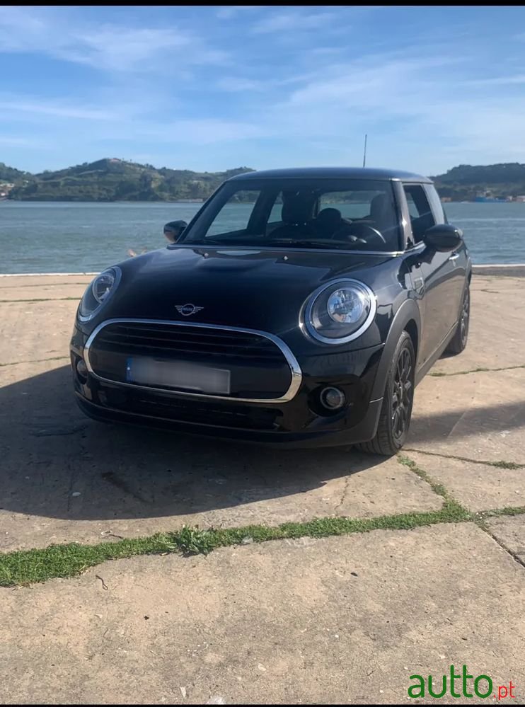 2020' MINI One Aut. photo #1