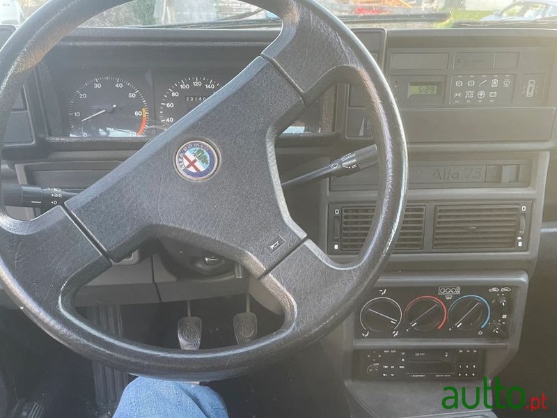1991' Alfa Romeo 75 1.6 I.E. Trofeo photo #6