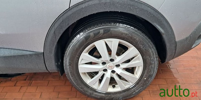 2018' Peugeot 3008 photo #3