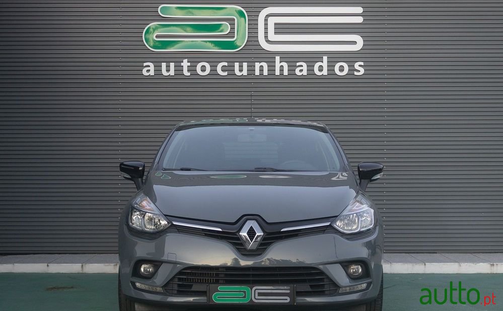 2019' Renault Clio 0.9 Tce Limited photo #2