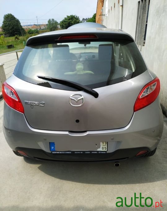 2013' Mazda 2 photo #1