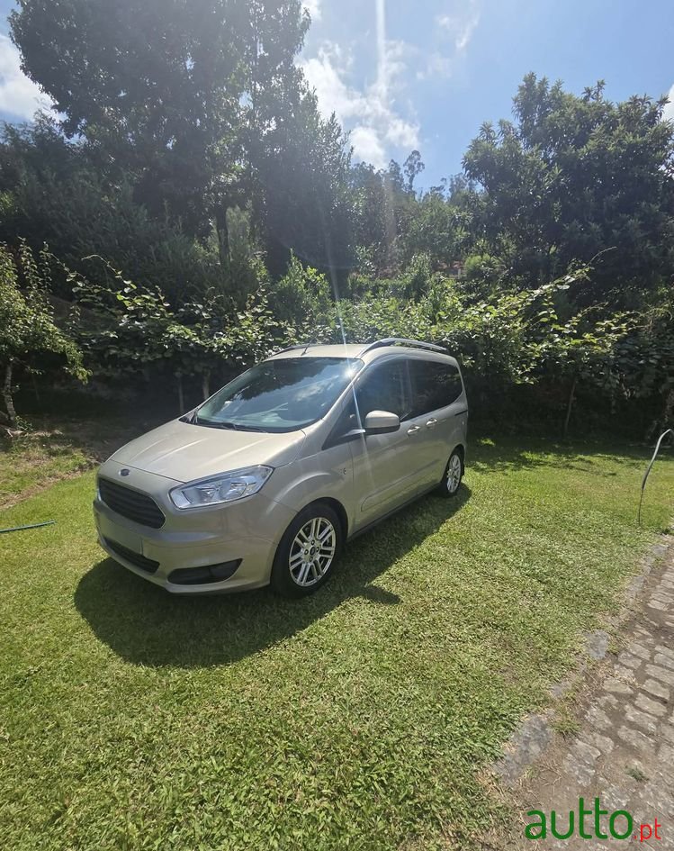 2017' Ford Tourneo Courier photo #2