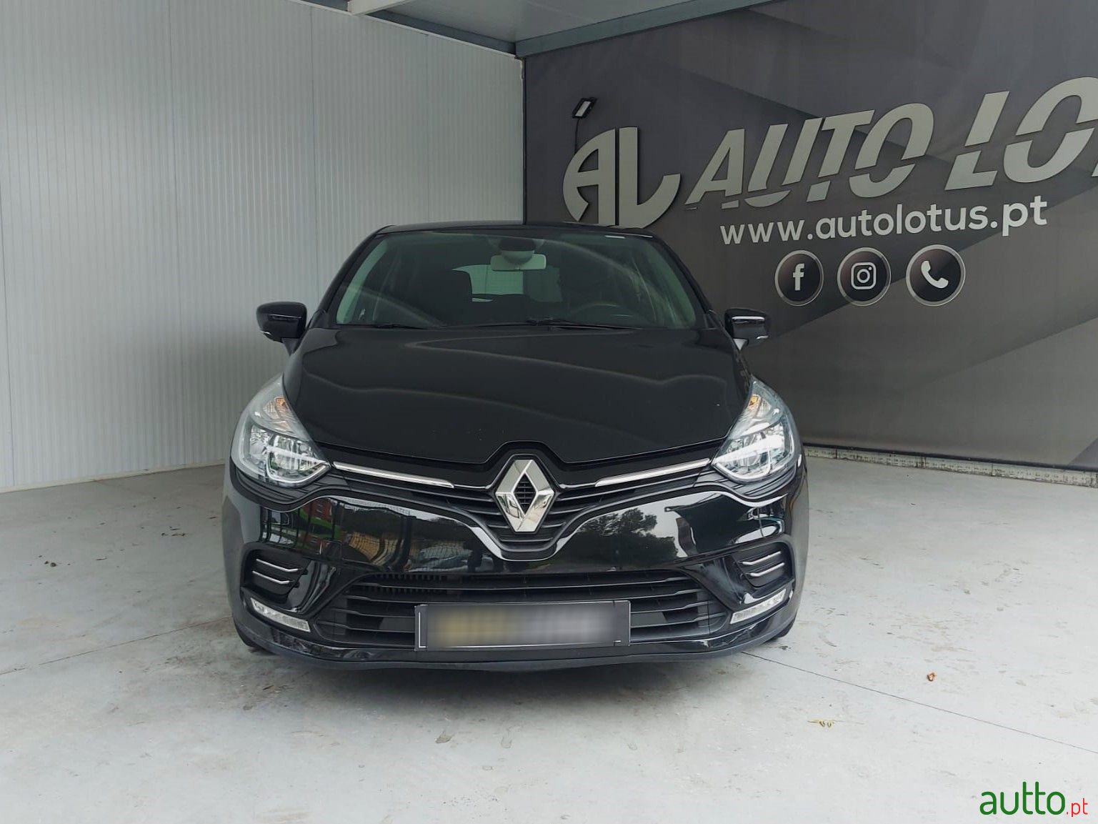 2019' Renault Clio photo #2