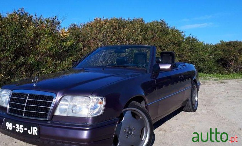 1995' Mercedes-Benz E-220 Cabrio photo #4