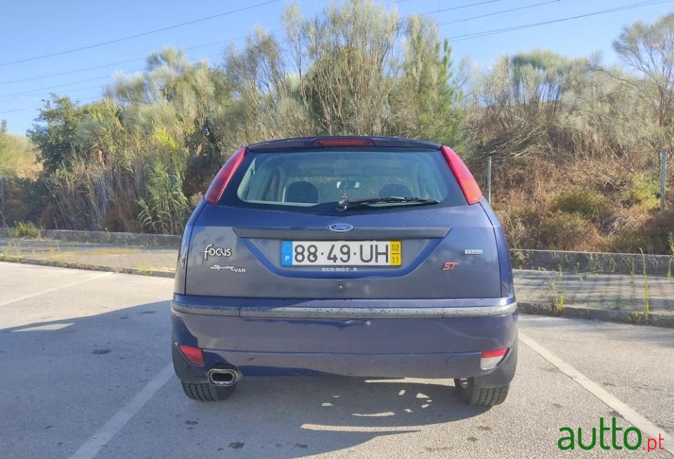 2002' Ford Focus photo #4