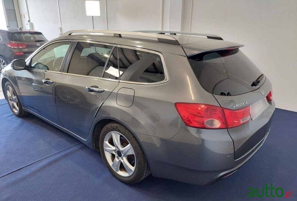 2010' Honda Accord Tourer photo #4