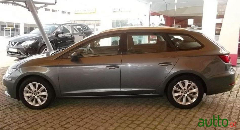 2017' SEAT Leon St photo #1