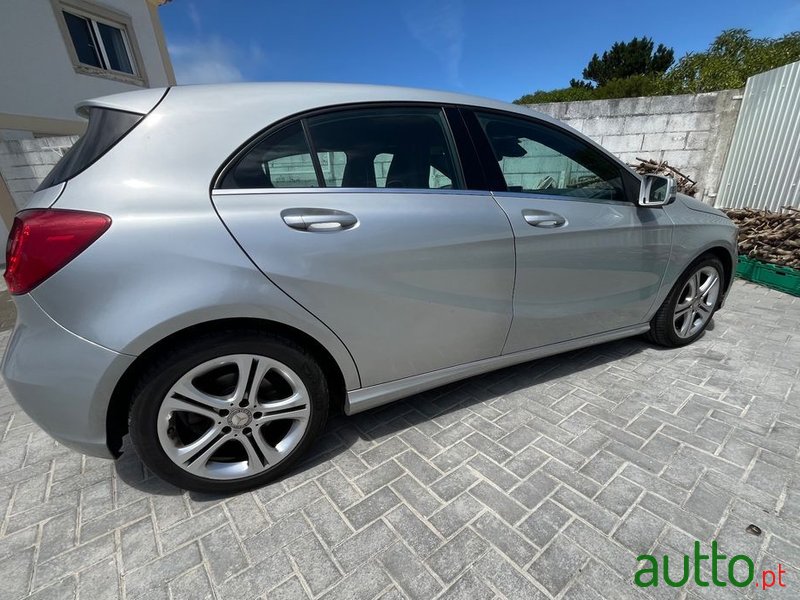 2012' Mercedes-Benz A 200 photo #5