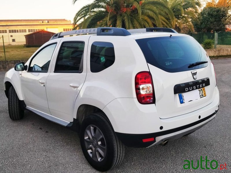 2014' Dacia Duster photo #4