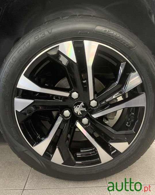 2016' Peugeot 2008 photo #5