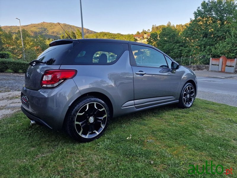 2012' Citroen DS3 photo #2