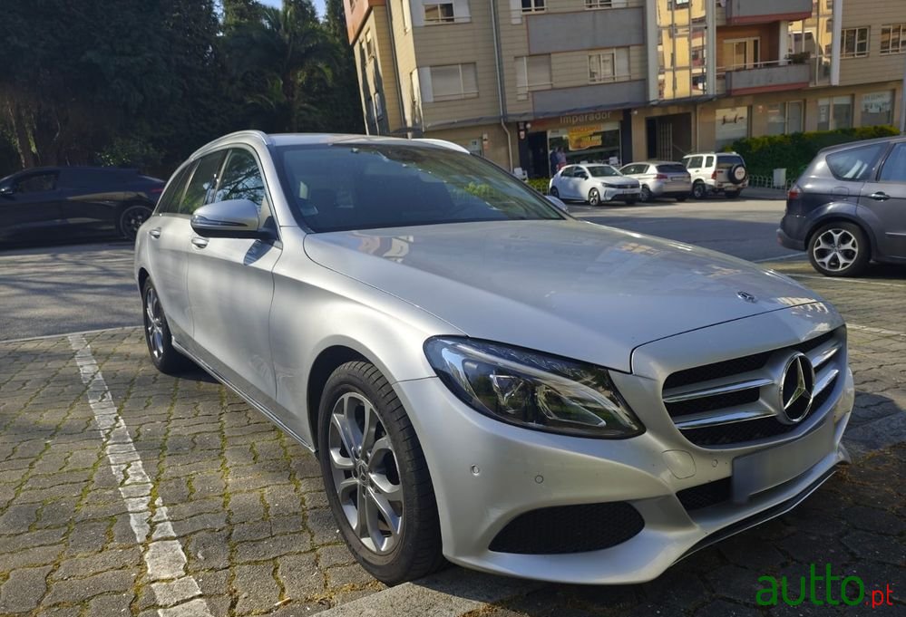 2017' Mercedes-Benz Classe C photo #1