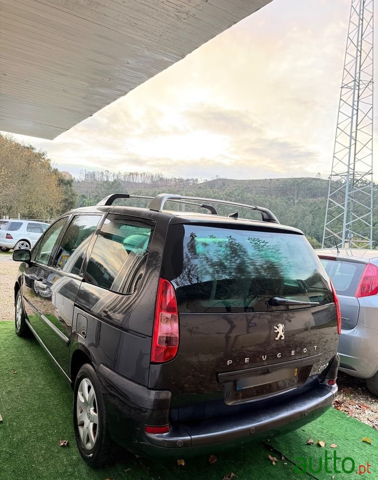2008' Peugeot 807 2.0 Hdi photo #4