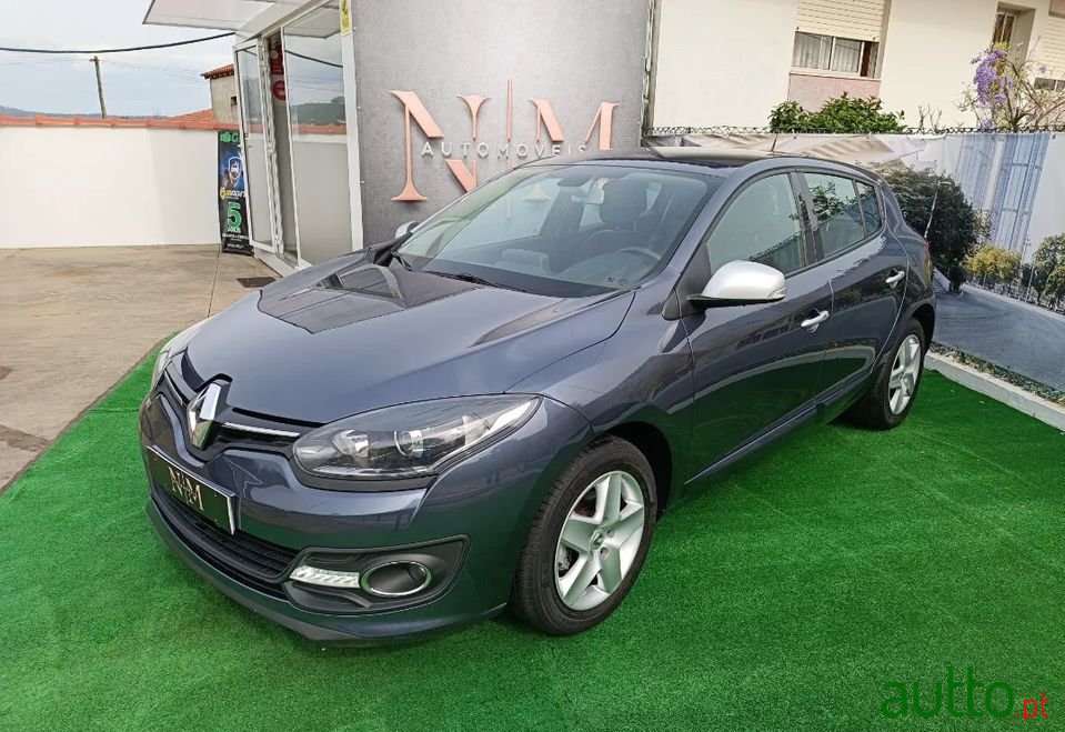 2015' Renault Megane photo #1