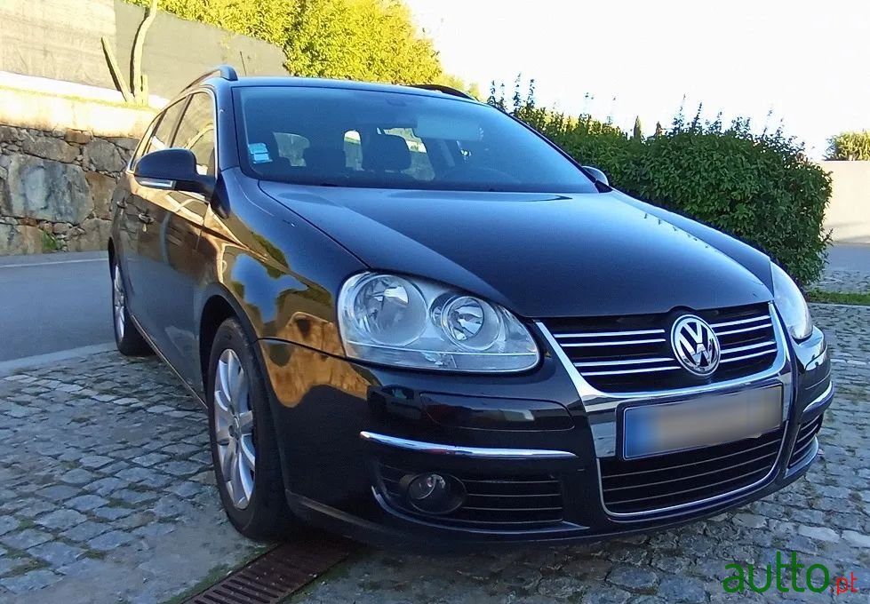 2008' Volkswagen Golf Variant photo #1