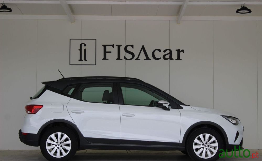 2023' SEAT Arona photo #2