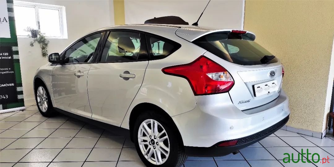 2013' Ford Focus photo #3