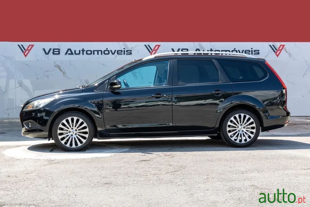 2008' Ford Focus Sw photo #2