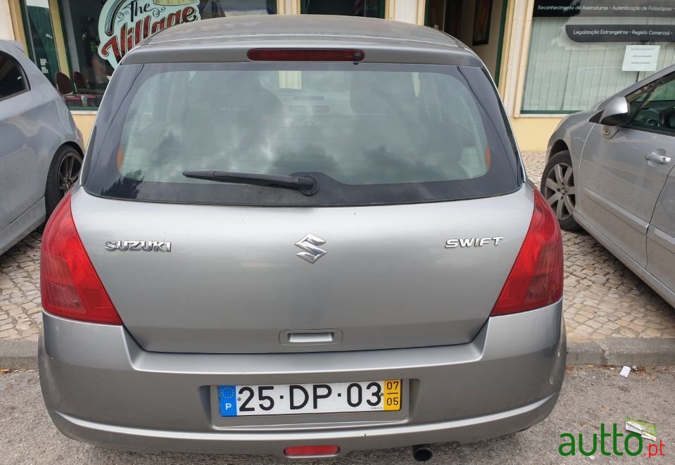 2007' Suzuki Swift photo #2