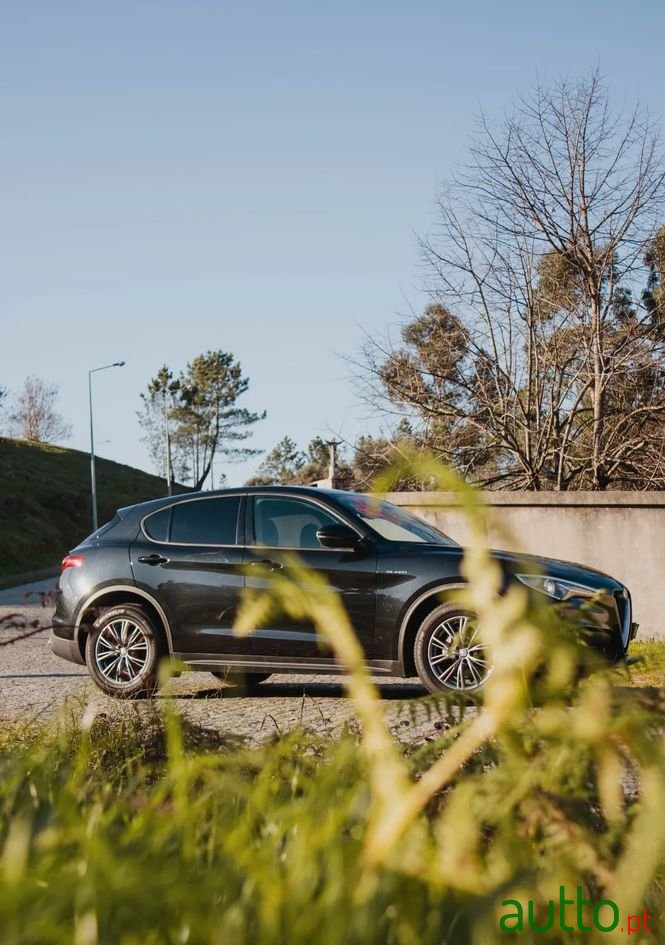 2020' Alfa Romeo Stelvio 2.2 D Super At8 photo #3