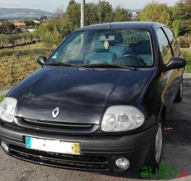 2000' Renault Clio 1.2 photo #1