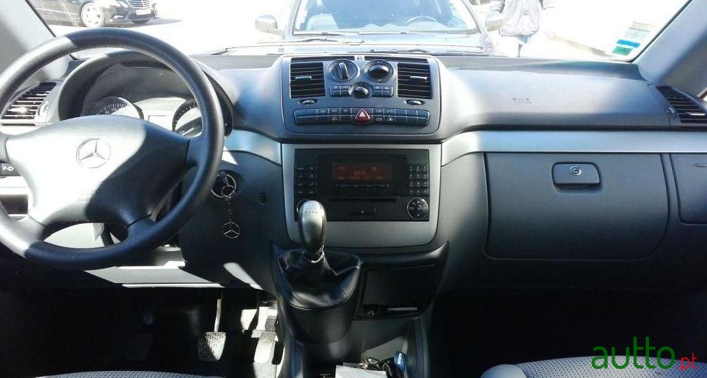 2008' Mercedes-Benz Viano Longa photo #1