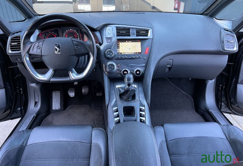 2016' Citroen DS5 photo #5