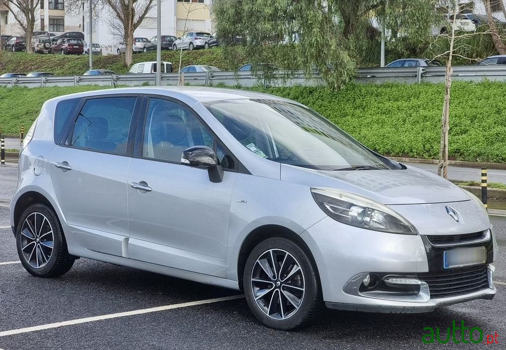 2013' Renault Scenic photo #3