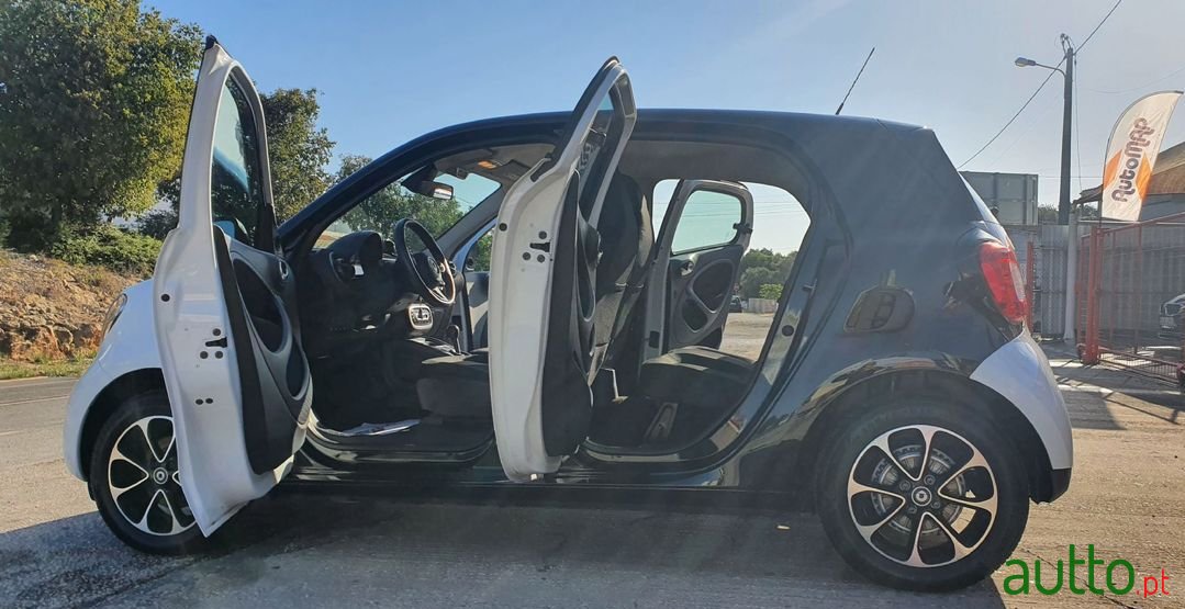 2016' Smart Forfour photo #3