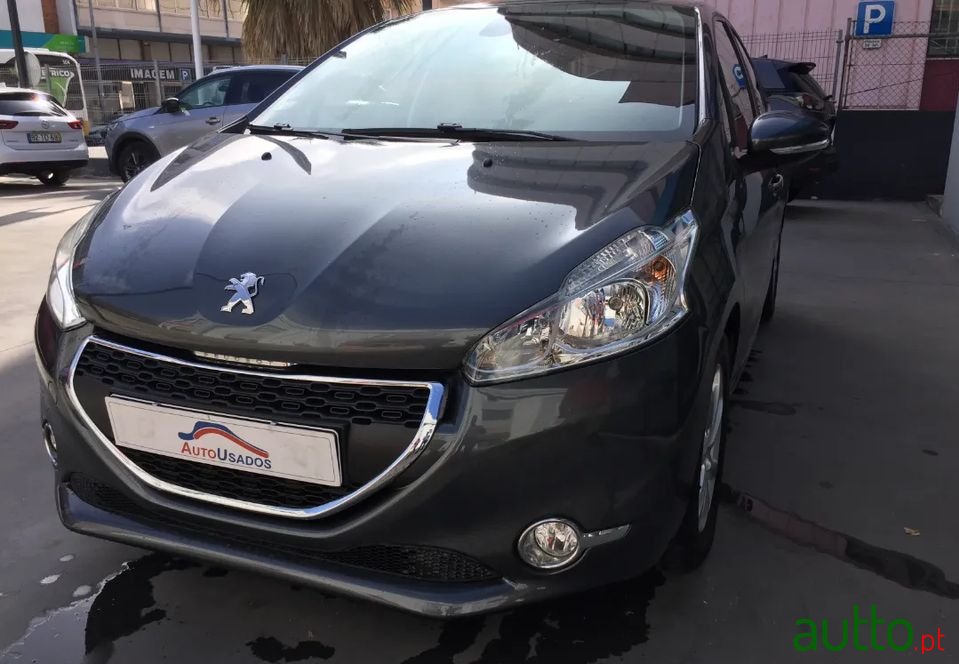 2015' Peugeot 208 photo #4