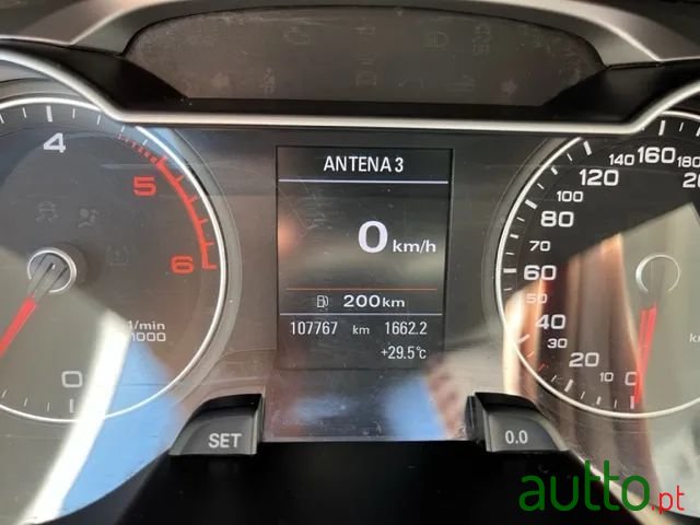 2013' Audi A4 Avant photo #4