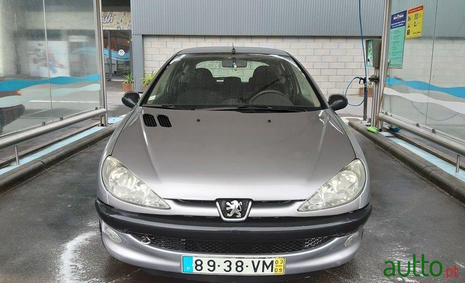 2003' Peugeot 206 1.1 photo #2