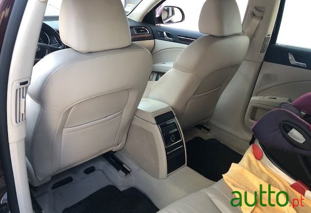2008' Skoda Superb photo #5