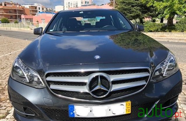 2013' Mercedes-Benz E-300 photo #5