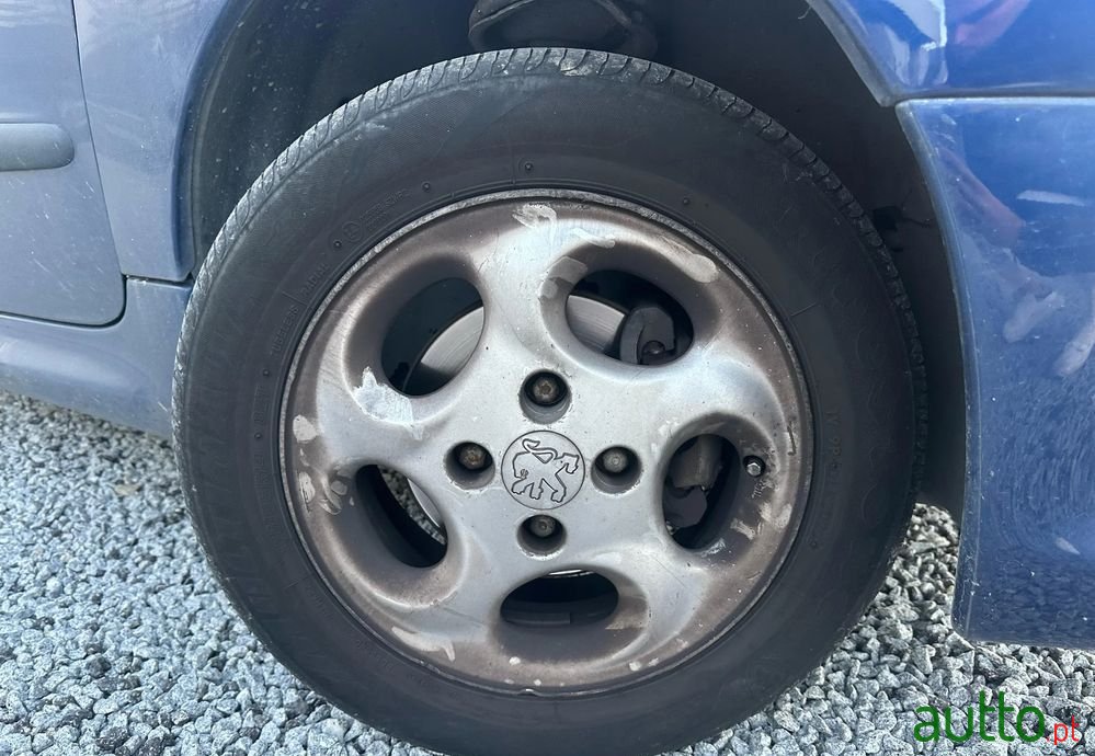 2002' Peugeot 206 photo #3