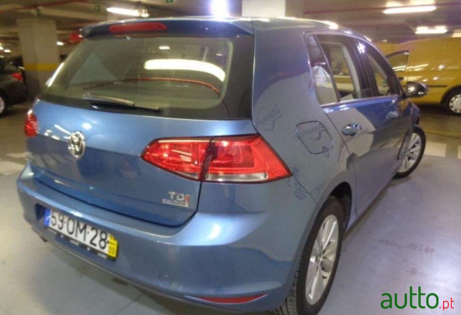 2014' Volkswagen Golf photo #2