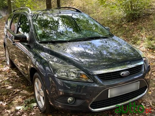 2010' Ford Focus Sw photo #5