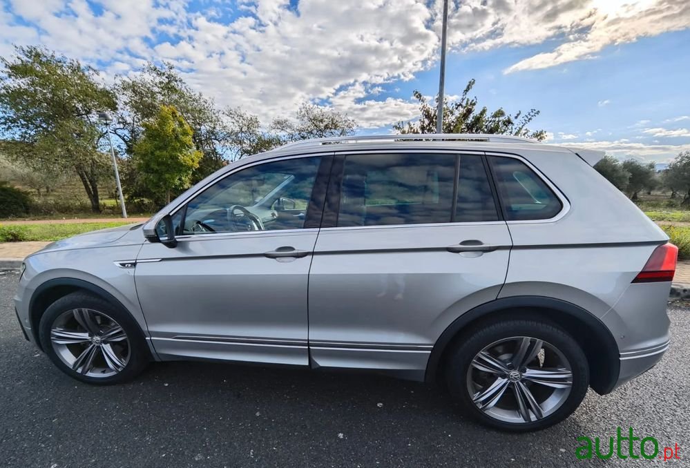 2017' Volkswagen Tiguan 2.0 Tdi R-Line photo #1