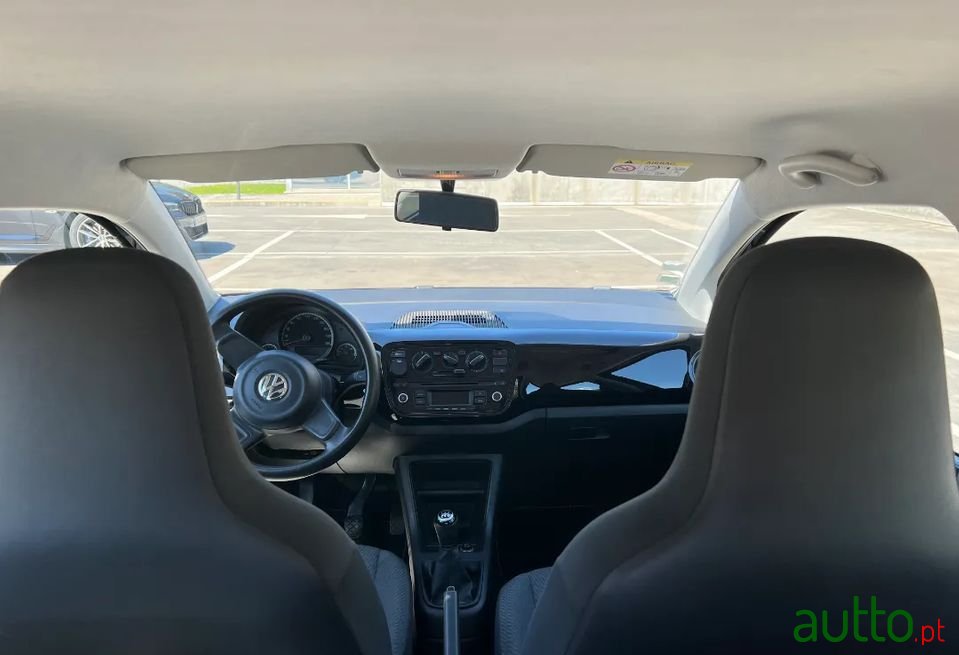 2014' Volkswagen Up photo #6