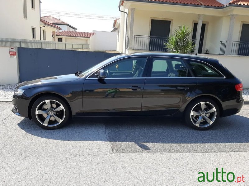 2008' Audi A4 Avant photo #2