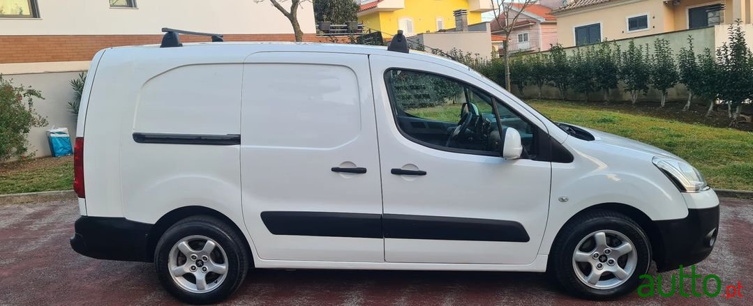 2012' Citroen Berlingo photo #2